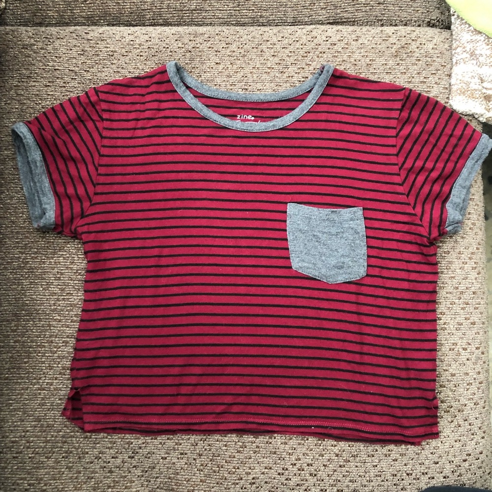 ZINE - Cropped T shirt - M 🌞BUY 2 other items GET THIS for FREE!🌞